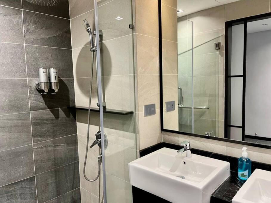 #211 M101 Dang Wangi Klcc View Pool By Livin Apartman Kuala Lumpur Kültér fotó