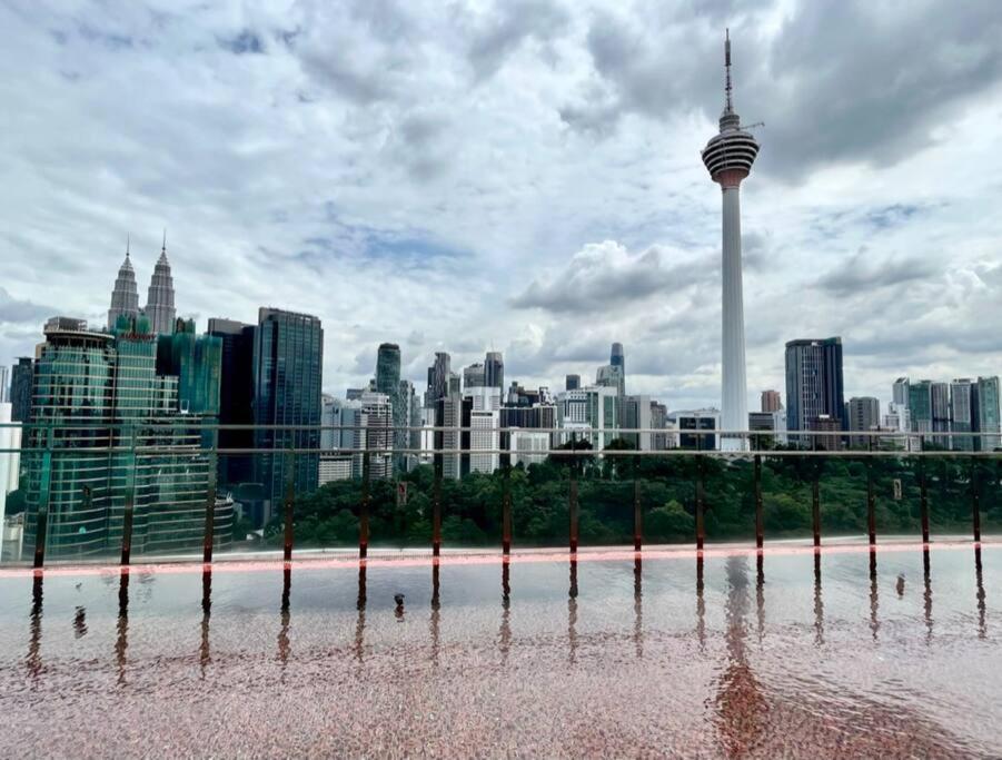 #211 M101 Dang Wangi Klcc View Pool By Livin Apartman Kuala Lumpur Kültér fotó